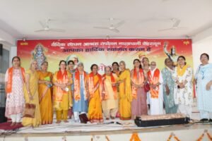 वैदिक साधन आश्रम में गूंजे ऋग्वेद मंत्र, यज्ञ, भजन और युवा चेतना के स्वर