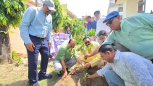 महापौर शैलेन्द्र रावत ने किया पौधारोपण, दिया हरित भविष्य का संदेश