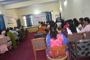 पीएलवी को सड़क सुरक्षा, विधिक सहायता एवं महिला संरक्षण योजनाओं का दिया गया प्रशिक्षण