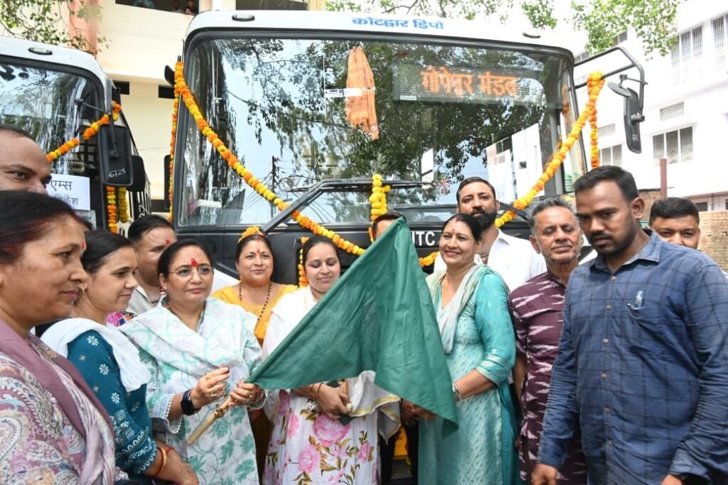 कोटद्वार-गोपेश्वर एवं कोटद्वार-ऋषिकेश एम्स के लिए आज 2 रोडवेज बस सेवा का शुभारंभ, विधानसभा अध्यक्ष ऋतु खण्डूडी भूषण ने दिखाई हरी झंडी