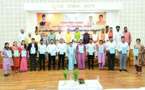 Appointment Letters: पशुपालन तथा गन्ना विकास एवं चीनी उद्योग विभाग के 101 नवनियुक्त कार्मिकों को मुख्यमंत्री ने प्रदान किए नियुक्ति पत्र